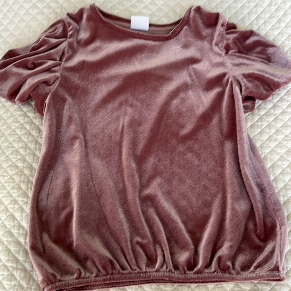 Cute zara velvet like top with puffed sleeves